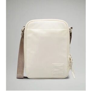 Lululemon Easy Access Crossbody